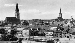 St. Nikolai, St. Marien und ehemalige Stiftkirche (v.l.n.r)