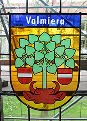 Nikolaikirche Anklam, Hanse-Wappenfenster von Valmiera, Lettland (*2017)