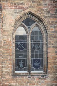 Nikolaikirche Anklam, Zunftfenster 0.21 in Sakristei (*2017, außen)