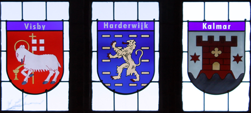 Wappen von Visby, Harderwijk & Kalmar (v.l.n.r.)