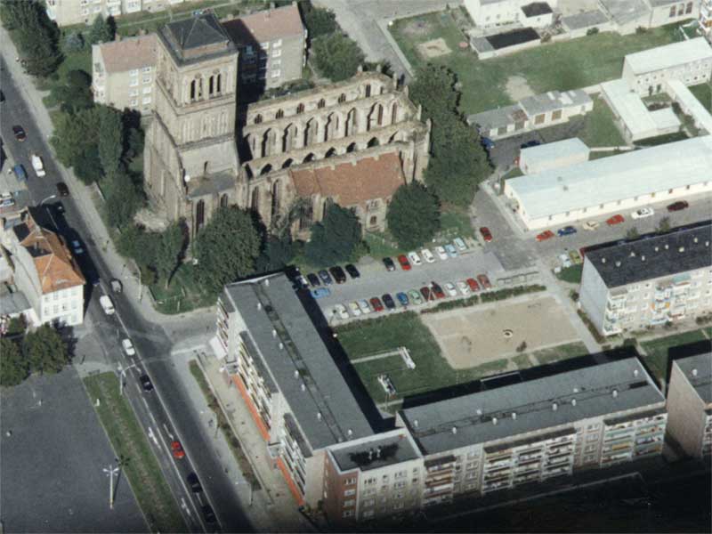 Nikolaikirche Anklam, Luftbildaufnahme nach 1990